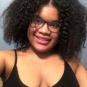 Meet your Posher, Sierra